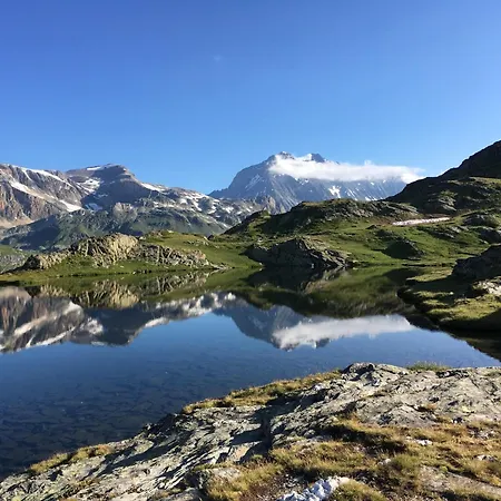 With Parking In * Val Cenis