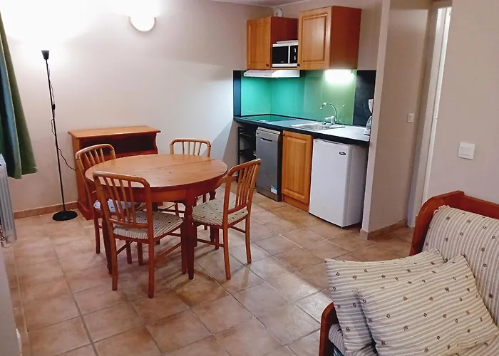 Apartment With Parking In